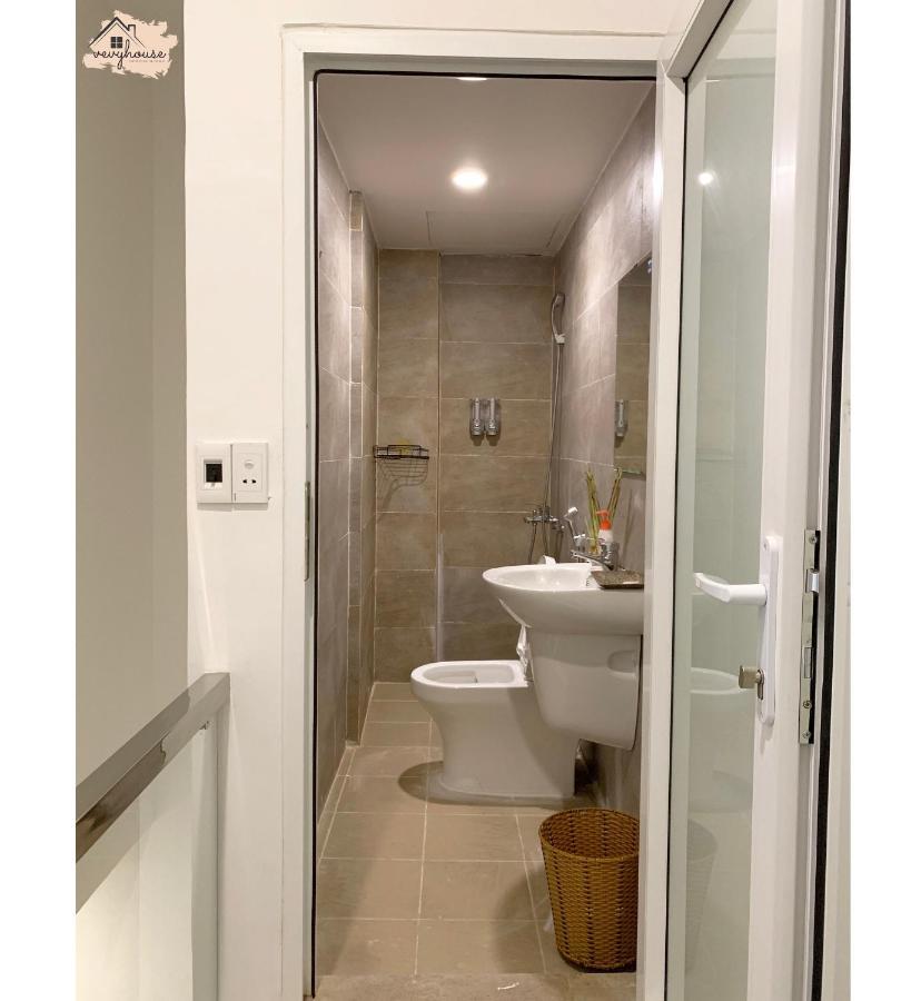 Vevy House - Homestay In Town Дананг Екстериор снимка