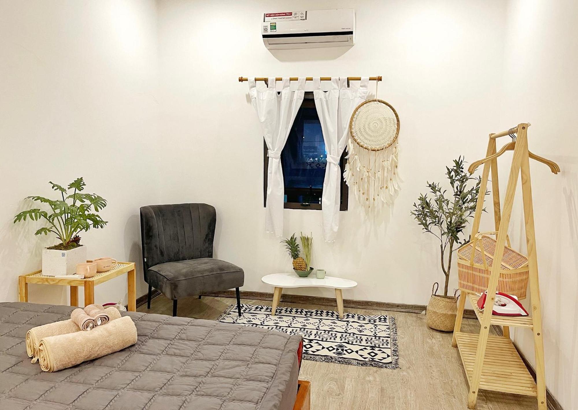 Vevy House - Homestay In Town Дананг Екстериор снимка